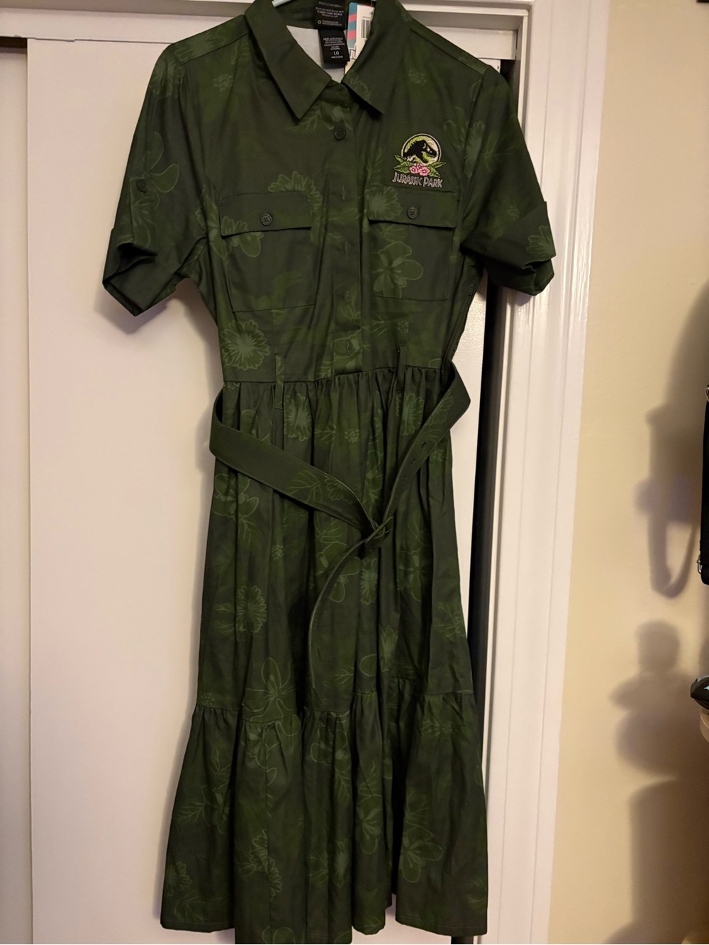 Her Universe Jurassic Park Green Floral Retro Dress NWT